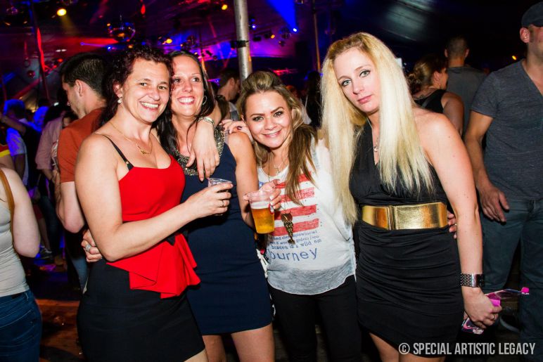Fotos-30-Plus-Party-editie-2014-Wish-We-Were-Younger-171